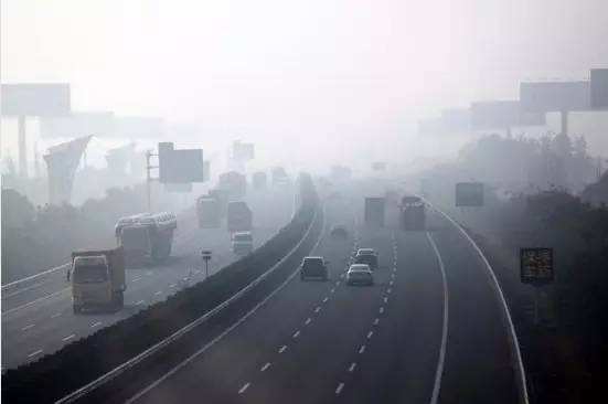 乐橙国际科技星光级25倍机芯直线10公里高清透雾监控视频