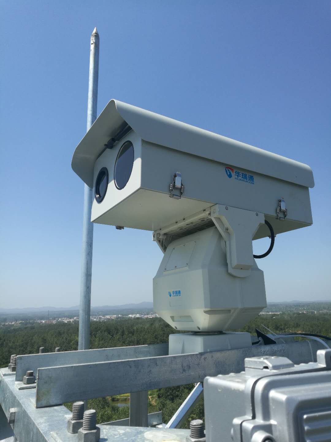 双光谱云台摄像机